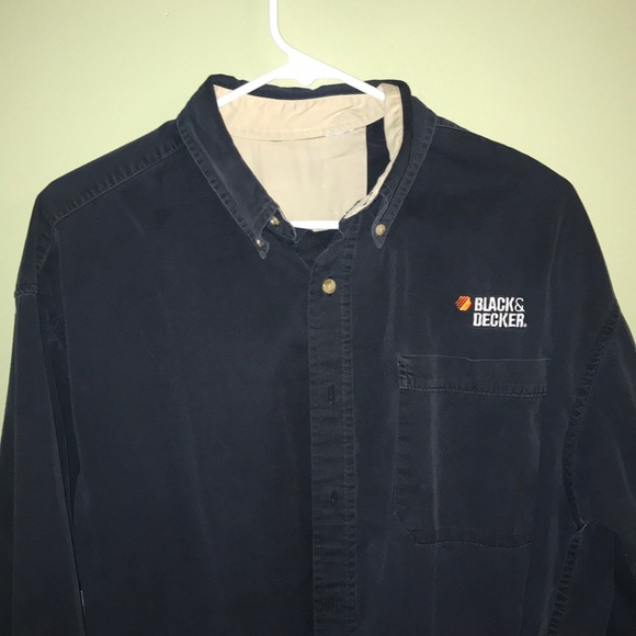 Black and Decker long-sleeved Button Down - Picture 2 of 4